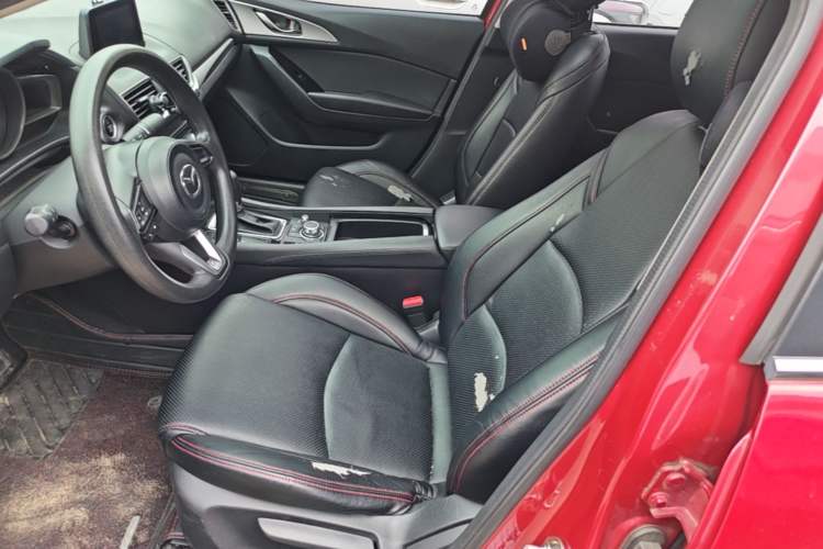 Used Mazda 3 Axela 2019 Cloud-Controlled Version Sedan 1.5L Automatic Luxury Trim China V Standard Left Front Seat
