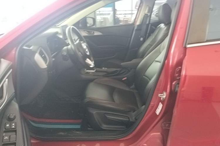 Used Mazda 3 Axela 2019 Cloud-Controlled Version Sedan 1.5L Automatic Comfort Trim China V Standard Left Front Seat