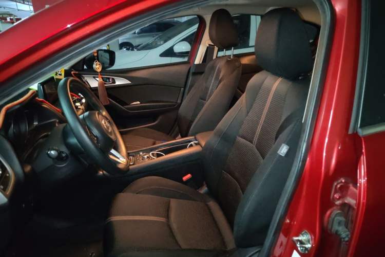 Used Mazda 3 Axela 2019 Cloud-Controlled Sedan 1.5L Automatic Luxury Model China VI Standard Left Front Seat