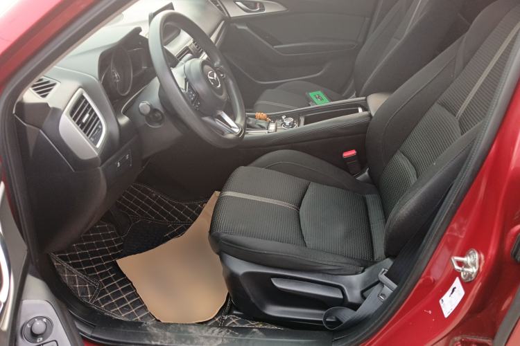 Used Mazda 3 Axela 2019 Cloud-Controlled Version Sedan 1.5L Automatic Luxury Trim China V Standard Left Front Seat