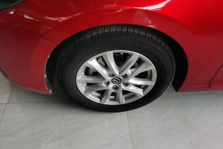 Used Mazda 3 Axela 2019 Cloud-Controlled Version Sedan 1.5L Automatic Comfort Trim China VI Standard Left Front Wheel Hub
