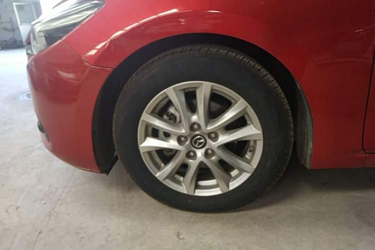 Used Mazda 3 Axela 2019 Cloud-Controlled Sedan 1.5L Automatic Luxury Model China VI Standard Left Front Wheel Hub