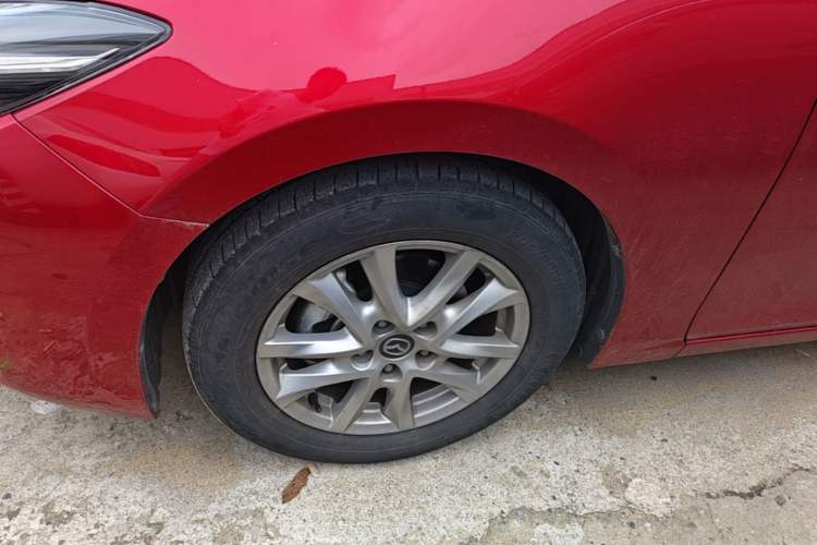 Used Mazda 3 Axela 2019 Cloud-Controlled Version Sedan 1.5L Automatic Luxury Trim China V Standard Left Front Wheel Hub