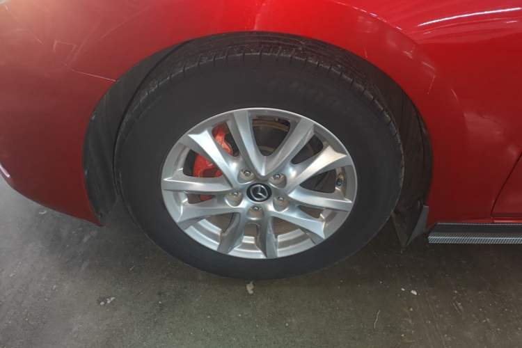 Used Mazda 3 Axela 2019 Cloud-Controlled Version Sedan 1.5L Automatic Comfort Trim China VI Standard Left Front Wheel Hub