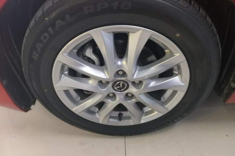 Used Mazda 3 Axela 2019 Cloud-Controlled Sedan 1.5L Automatic Luxury Model China VI Standard Left Front Wheel Hub