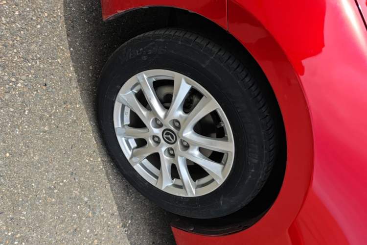 Used Mazda 3 Axela 2019 Cloud-Controlled Sedan 1.5L Automatic Luxury Model China VI Standard Left Front Wheel Hub