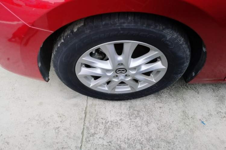Used Mazda 3 Axela 2019 Cloud-Controlled Version Sedan 1.5L Automatic Comfort Trim China VI Standard Left Front Wheel Hub