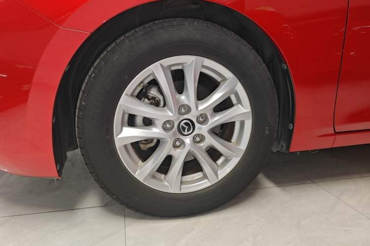 Used Mazda 3 Axela 2019 Cloud-Controlled Sedan 1.5L Automatic Luxury Model China VI Standard Left Front Wheel Hub