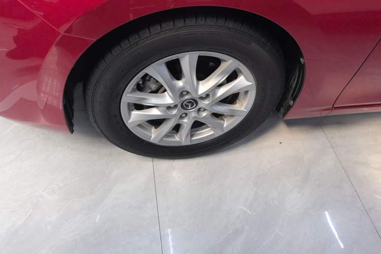 Used Mazda 3 Axela 2019 Cloud-Controlled Sedan 1.5L Automatic Luxury Model China VI Standard Left Front Wheel Hub