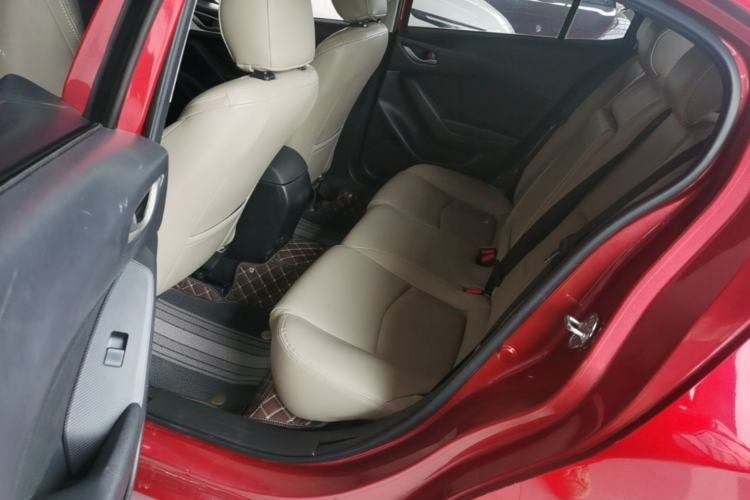 Used Mazda 3 Axela 2019 Cloud-Controlled Version Sedan 1.5L Automatic Comfort Trim China VI Standard Left Rear Seat