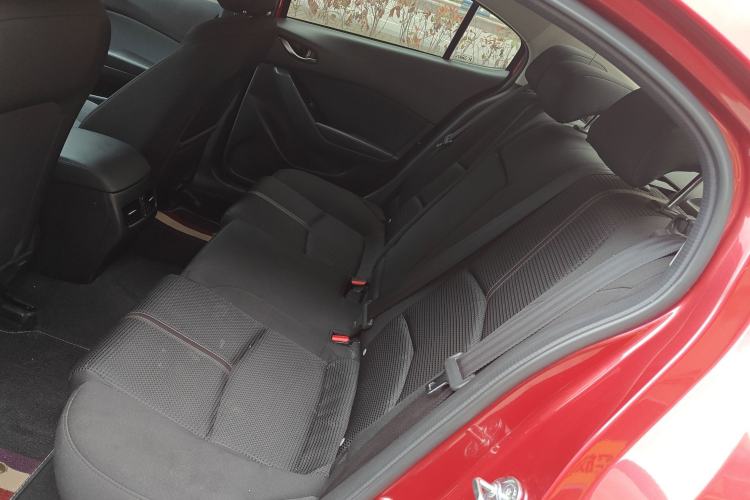 Used Mazda 3 Axela 2019 Cloud-Controlled Version Sedan 1.5L Automatic Luxury Trim China V Standard Left Rear Seat