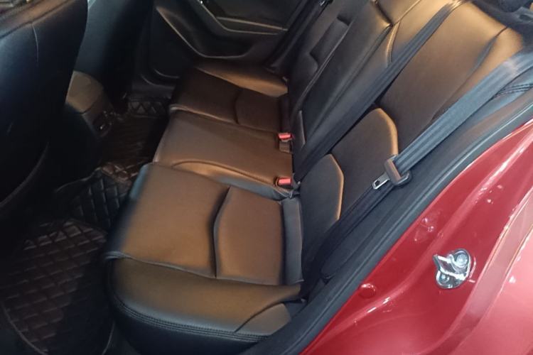 Used Mazda 3 Axela 2019 Cloud-Controlled Sedan 1.5L Automatic Luxury Model China VI Standard Left Rear Seat