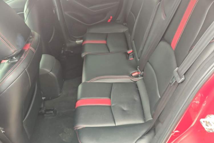 Used Mazda 3 Axela 2019 Cloud-Controlled Version Sedan 1.5L Automatic Comfort Trim China VI Standard Left Rear Seat