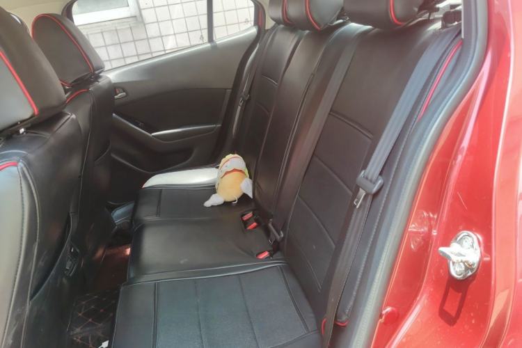 Used Mazda 3 Axela 2019 Cloud-Controlled Sedan 1.5L Automatic Luxury Model China VI Standard Left Rear Seat