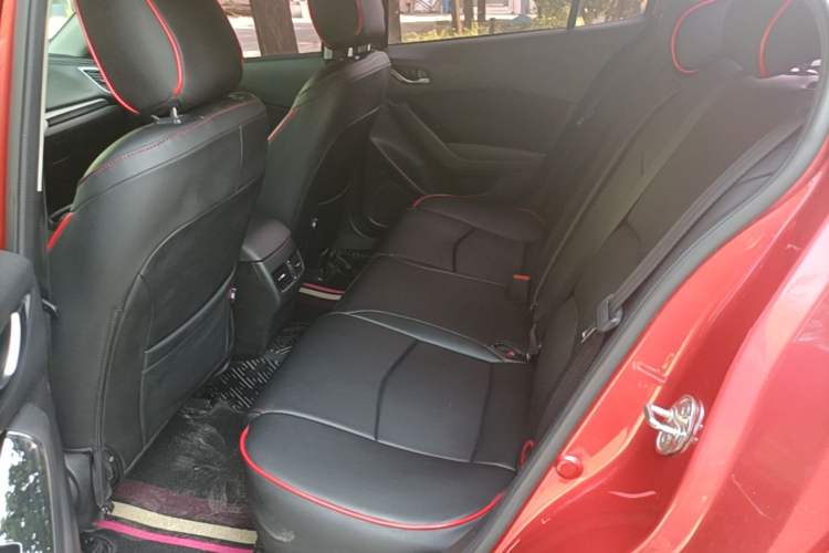 Used Mazda 3 Axela 2019 Cloud-Controlled Sedan 1.5L Automatic Luxury Model China VI Standard Left Rear Seat