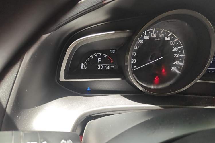 Used Mazda 3 Axela 2019 Cloud-Control Edition Hatchback 1.5L Automatic Comfort Model China VI Standard Odometer Close Up