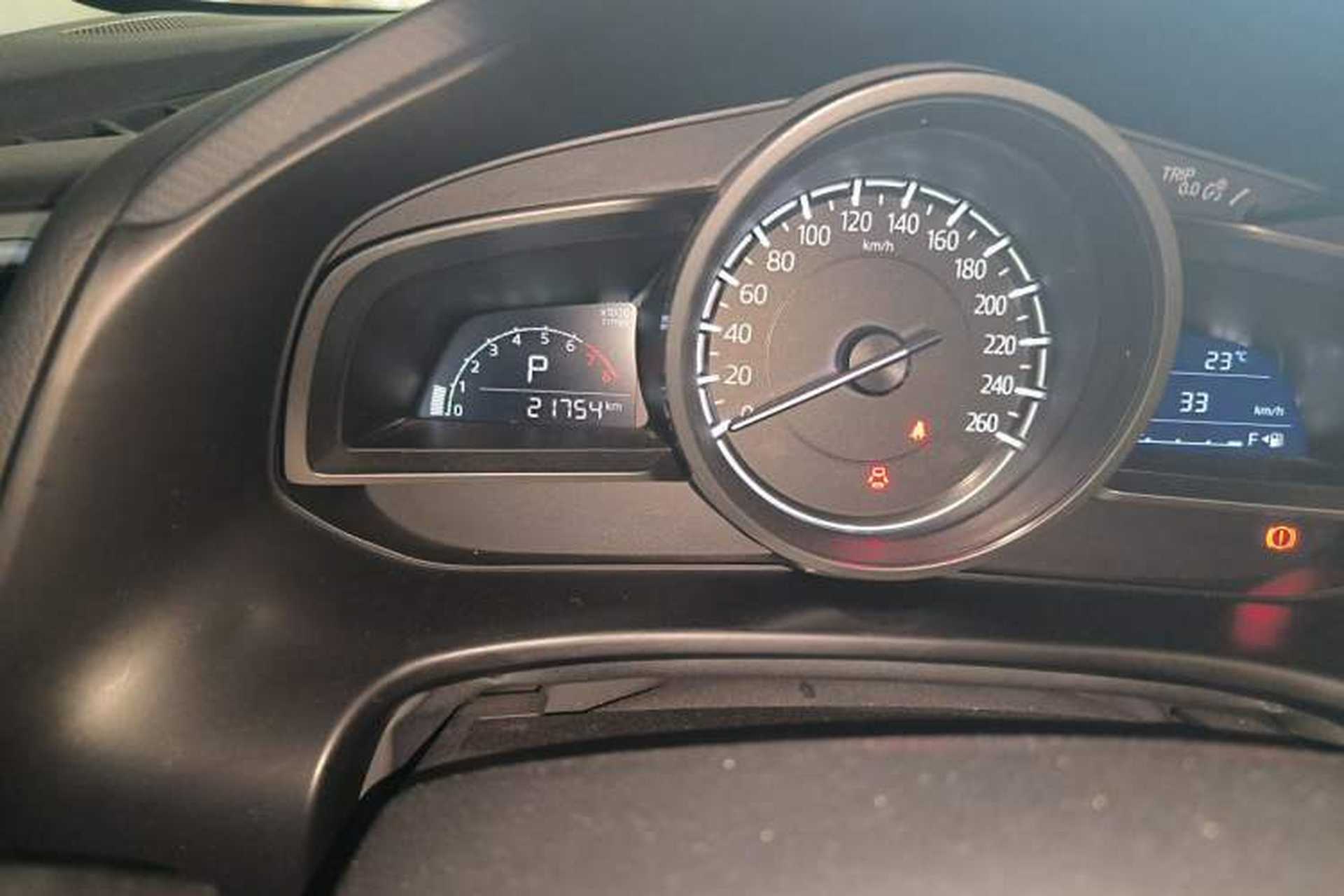 Used Mazda 3 Axela 2019 Cloud-Controlled Version Sedan 1.5L Automatic Comfort Trim China VI Standard Odometer Close Up