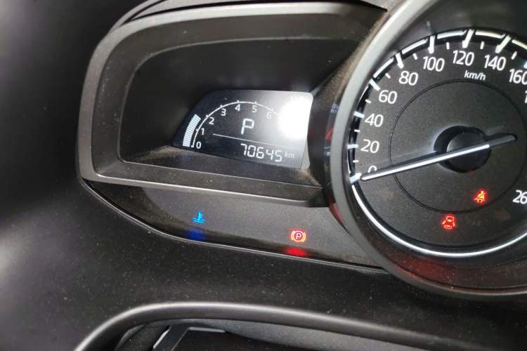 Used Mazda 3 Axela 2019 Cloud-Controlled Sedan 1.5L Automatic Luxury Model China VI Standard Odometer Close Up