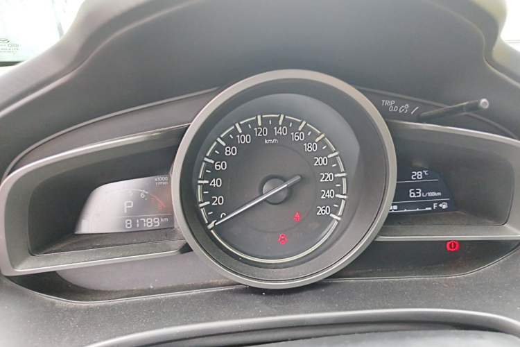 Used Mazda 3 Axela 2019 Cloud-Controlled Version Sedan 1.5L Automatic Comfort Trim China V Standard Odometer Close Up