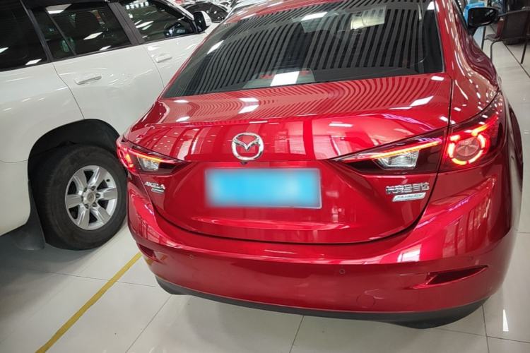Used Mazda 3 Axela 2019 Cloud-Controlled Sedan 1.5L Automatic Luxury Model China VI Standard Rear