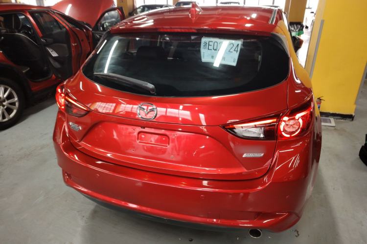 Used Mazda 3 Axela 2019 Cloud-Controlled Edition Hatchback 1.5L Automatic Luxury Model China VI Standard Rear