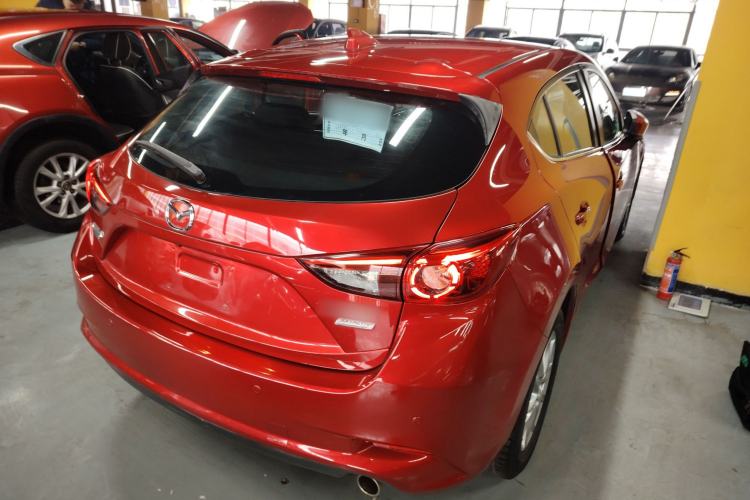 Used Mazda 3 Axela 2019 Cloud-Controlled Edition Hatchback 1.5L Automatic Luxury Model China VI Standard Rear Right 45 Deg