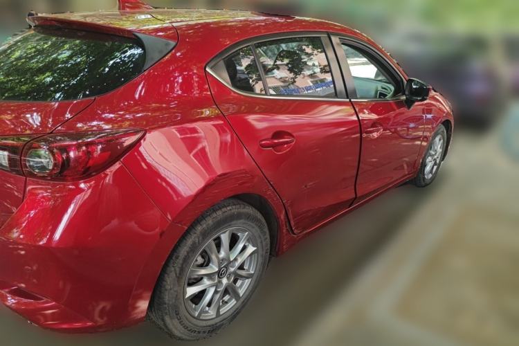 Used Mazda 3 Axela 2019 Cloud-Control Edition Hatchback 1.5L Automatic Comfort Model China VI Standard Rear Right 45 Deg