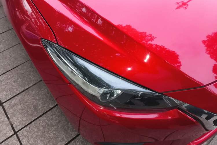 Used Mazda 3 Axela 2019 Cloud-Controlled Version Sedan 1.5L Automatic Comfort Trim China VI Standard Right Front Headlight
