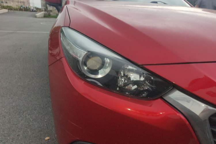 Used Mazda 3 Axela 2019 Cloud-Controlled Version Sedan 1.5L Automatic Comfort Trim China VI Standard Right Front Headlight