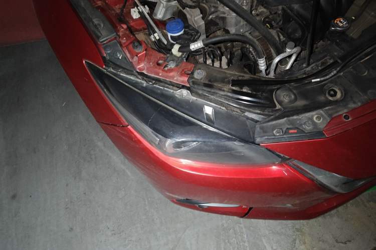 Used Mazda 3 Axela 2019 Cloud-Controlled Sedan 1.5L Automatic Luxury Model China VI Standard Right Front Headlight