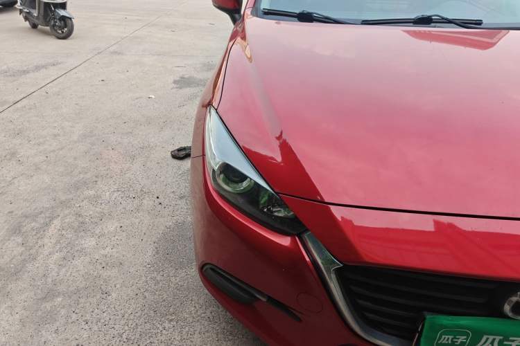 Used Mazda 3 Axela 2019 Cloud-Controlled Version Sedan 1.5L Automatic Comfort Trim China VI Standard Right Front Headlight