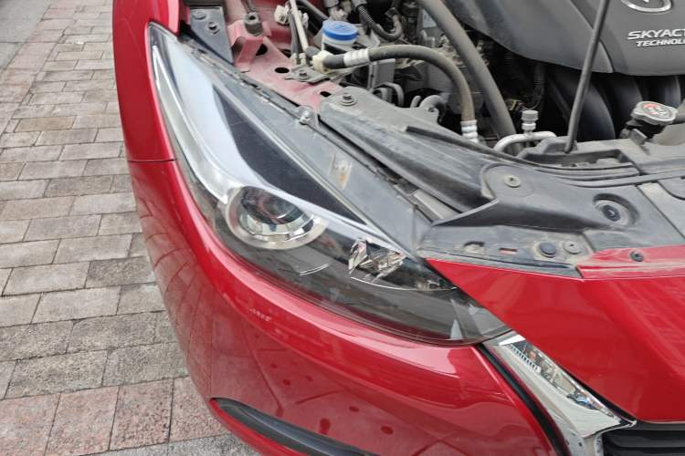 Used Mazda 3 Axela 2019 Cloud-Controlled Version Sedan 1.5L Automatic Comfort Trim China VI Standard Right Front Headlight