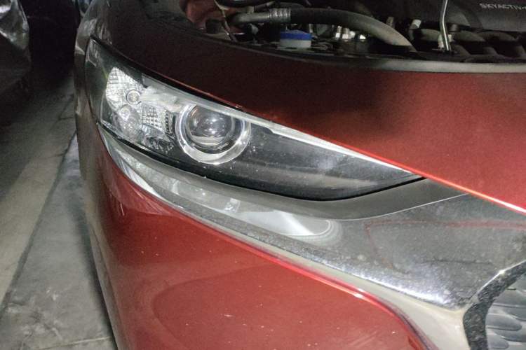 Used Mazda 3 Axela 2019 Cloud-Controlled Version Sedan 1.5L Automatic Luxury Trim China VI Standard Right Front Headlight