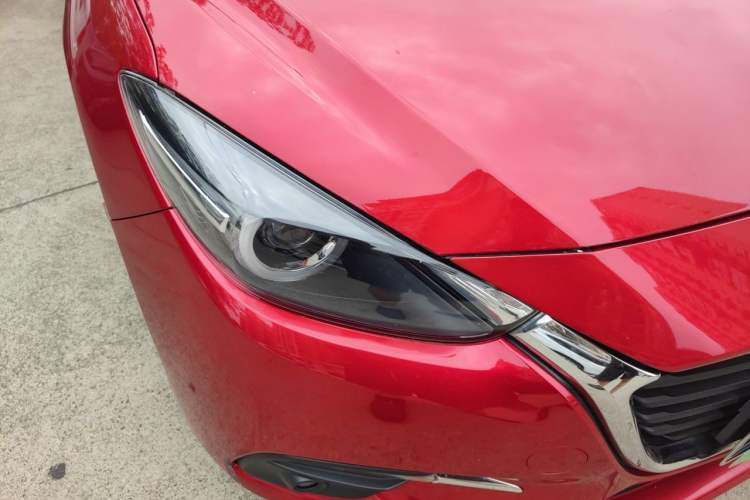 Used Mazda 3 Axela 2019 Cloud-Controlled Sedan 1.5L Automatic Luxury Model China VI Standard Right Front Headlight