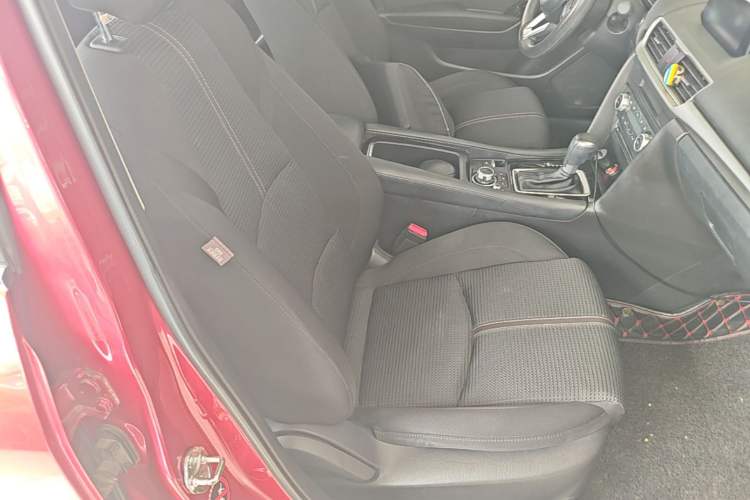 Used Mazda 3 Axela 2019 Cloud-Controlled Sedan 1.5L Automatic Luxury Model China VI Standard Right Front Seat