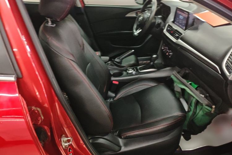 Used Mazda 3 Axela 2019 Cloud-Controlled Version Sedan 1.5L Automatic Comfort Trim China VI Standard Right Front Seat