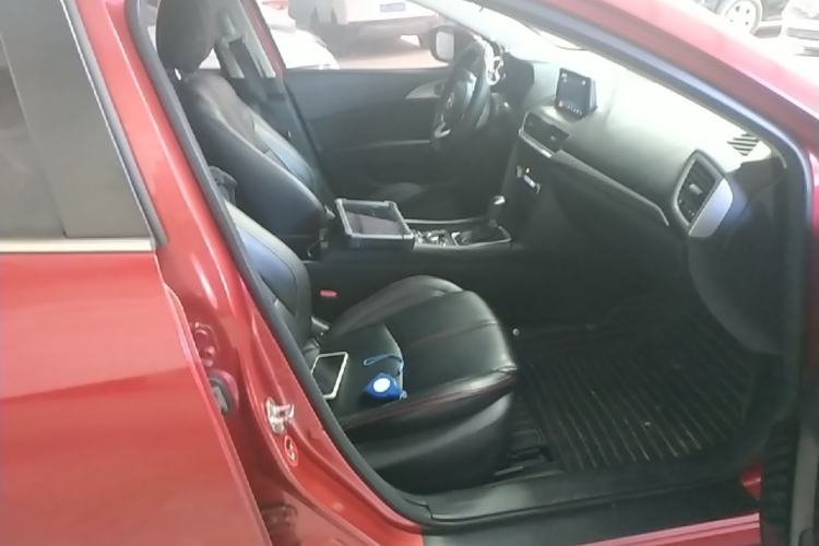Used Mazda 3 Axela 2019 Cloud-Controlled Sedan 1.5L Automatic Luxury Model China VI Standard Right Front Seat