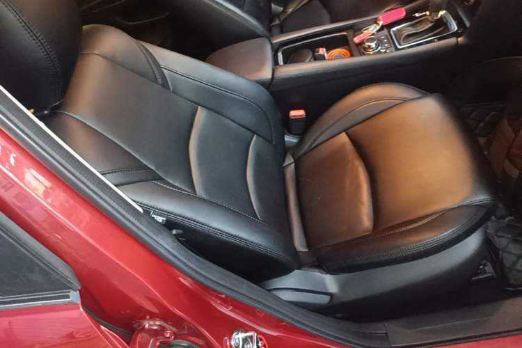 Used Mazda 3 Axela 2019 Cloud-Controlled Sedan 1.5L Automatic Luxury Model China VI Standard Right Front Seat