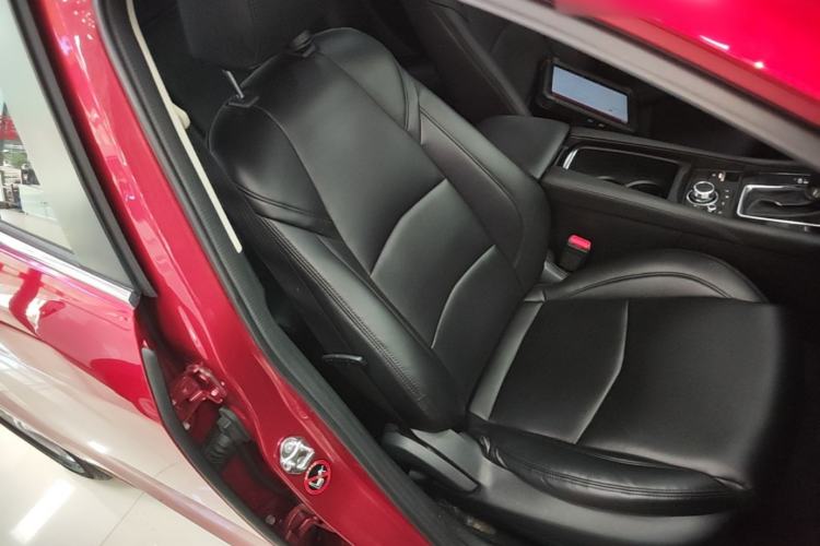 Used Mazda 3 Axela 2019 Cloud-Controlled Sedan 1.5L Automatic Luxury Model China VI Standard Right Front Seat