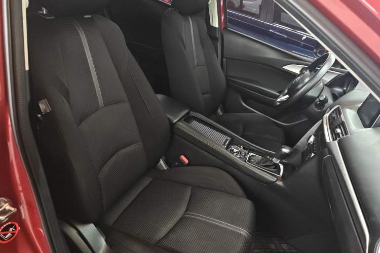 Used Mazda 3 Axela 2019 Cloud-Controlled Sedan 1.5L Automatic Luxury Model China VI Standard Right Front Seat