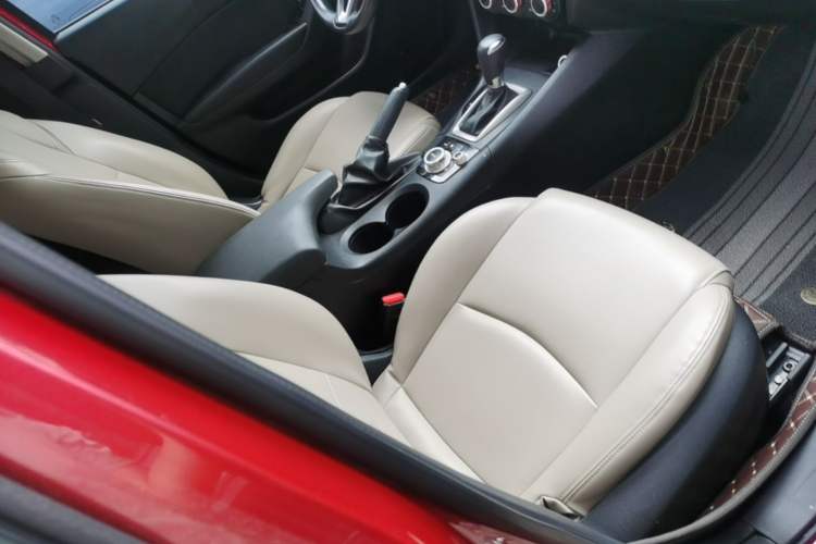 Used Mazda 3 Axela 2019 Cloud-Controlled Version Sedan 1.5L Automatic Comfort Trim China VI Standard Right Front Seat