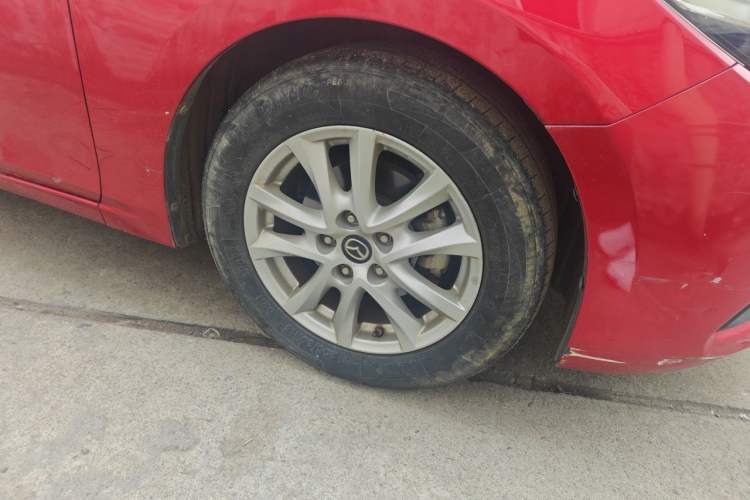 Used Mazda 3 Axela 2019 Cloud-Controlled Version Sedan 1.5L Automatic Comfort Trim China VI Standard Right Front Wheel Hub