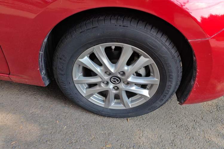 Used Mazda 3 Axela 2019 Cloud-Controlled Sedan 1.5L Automatic Luxury Model China VI Standard Right Front Wheel Hub
