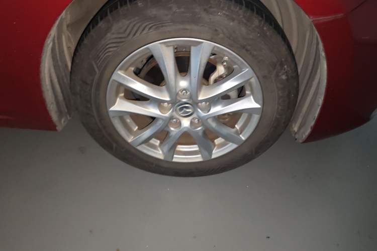 Used Mazda 3 Axela 2019 Cloud-Controlled Sedan 1.5L Automatic Luxury Model China VI Standard Right Front Wheel Hub