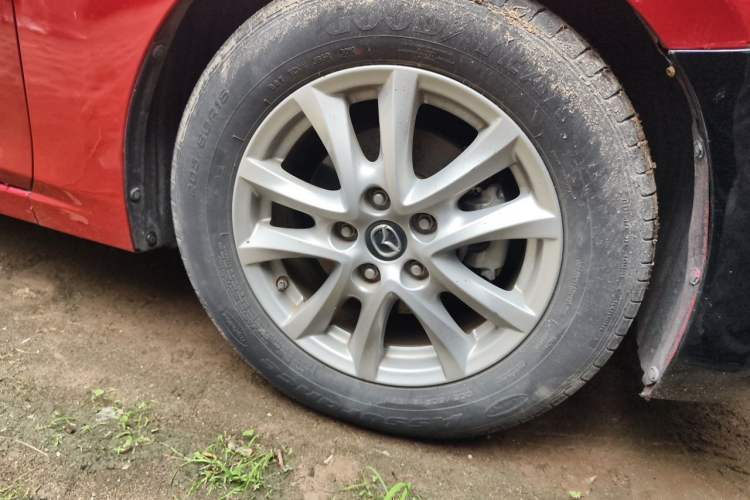 Used Mazda 3 Axela 2019 Cloud-Controlled Sedan 1.5L Automatic Luxury Model China VI Standard Right Front Wheel Hub
