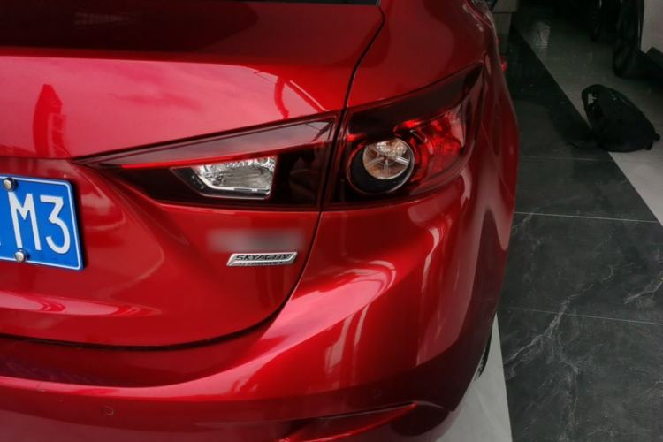 Used Mazda 3 Axela 2019 Cloud-Controlled Version Sedan 1.5L Automatic Comfort Trim China VI Standard Right Rear Taillight