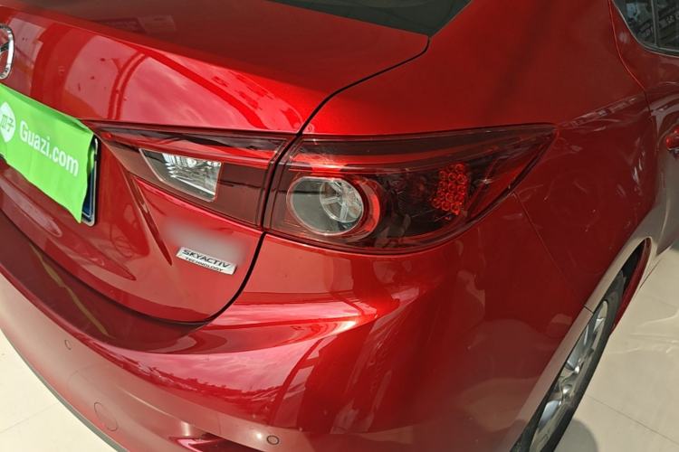 Used Mazda 3 Axela 2019 Cloud-Controlled Sedan 1.5L Automatic Luxury Model China VI Standard Right Rear Taillight
