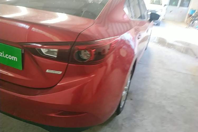 Used Mazda 3 Axela 2019 Cloud-Controlled Sedan 1.5L Automatic Luxury Model China VI Standard Right Rear Taillight