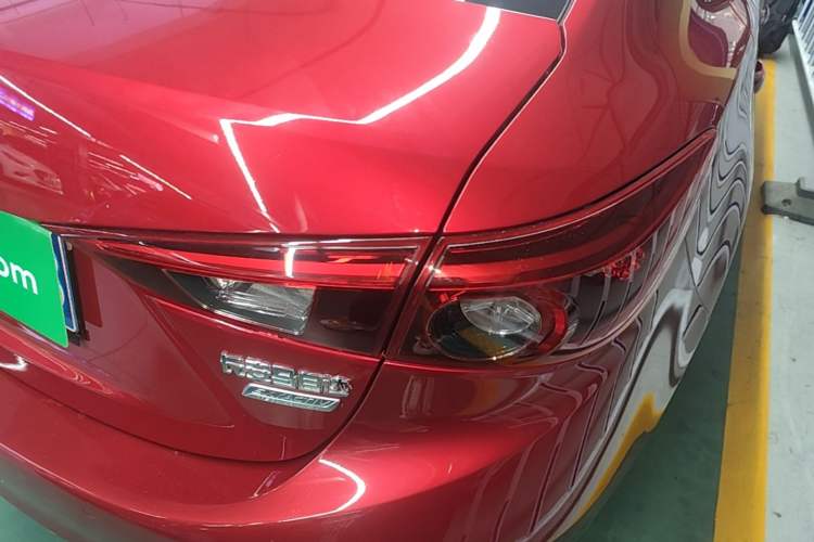 Used Mazda 3 Axela 2019 Cloud-Controlled Sedan 1.5L Automatic Luxury Model China VI Standard Right Rear Taillight