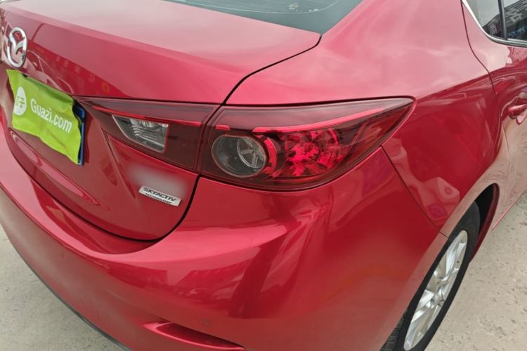 Used Mazda 3 Axela 2019 Cloud-Controlled Version Sedan 1.5L Automatic Comfort Trim China VI Standard Right Rear Taillight